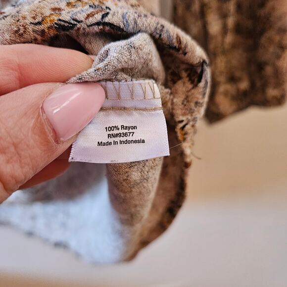 St. John's Bay Tan Floral Top Size M Long Sleeve Casual Cottagecore Boho Earthy - Picture 5 of 9